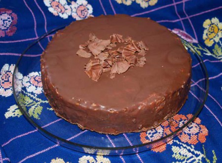 Čokoládová torta s traseným krémom
