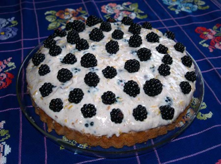 Vanilková torta s černicami